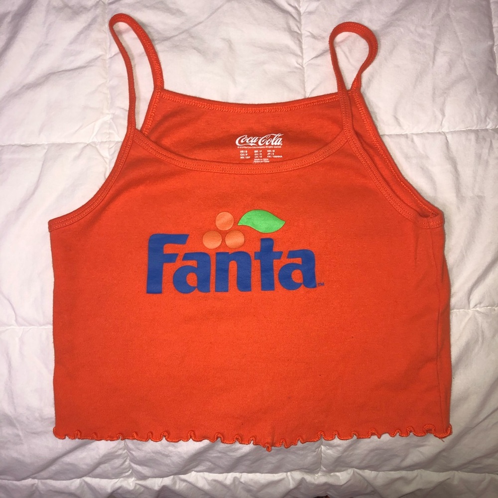 Cute Fanta top , great condition & comfy fit